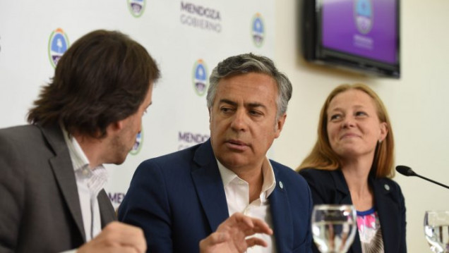 imagen Cornejo retruca y propone ley para asegurar el "roll-over" año a año