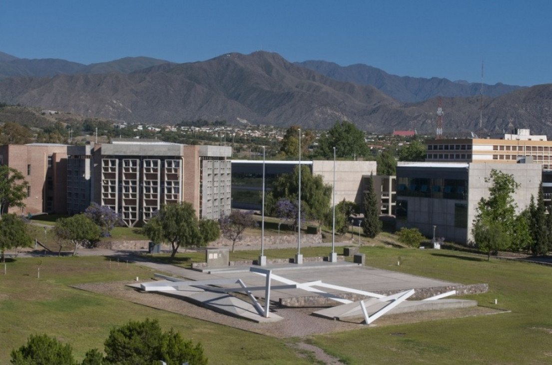imagen La UNCUYO crece en el ranking de universidades en Argentina: "Nuestras líneas prioritarias están en sintonía con el mundo"
