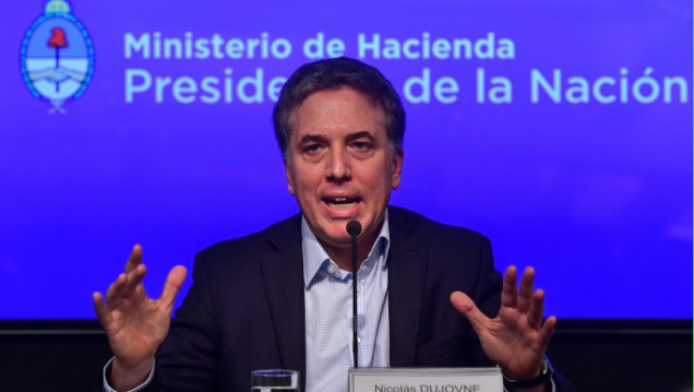 imagen Dujovne viajó a Nueva York para convencer a inversores