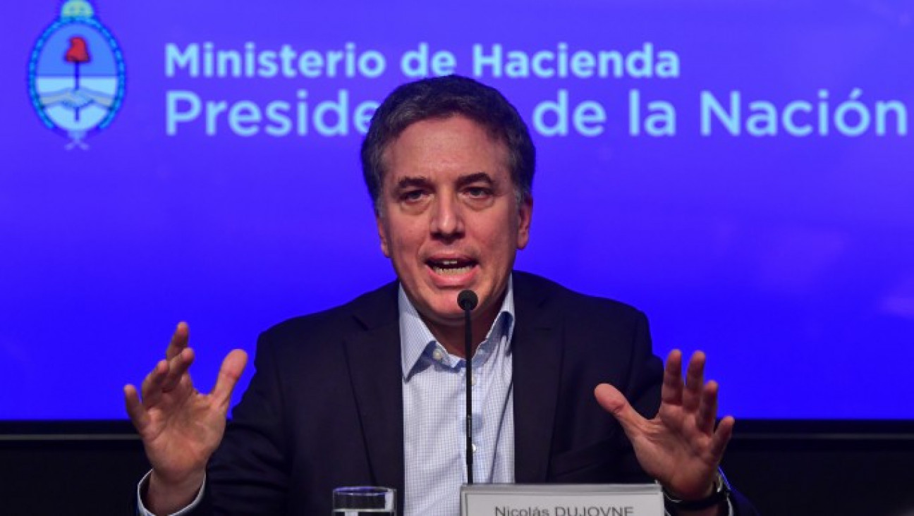 imagen Dujovne viajó a Nueva York para convencer a inversores