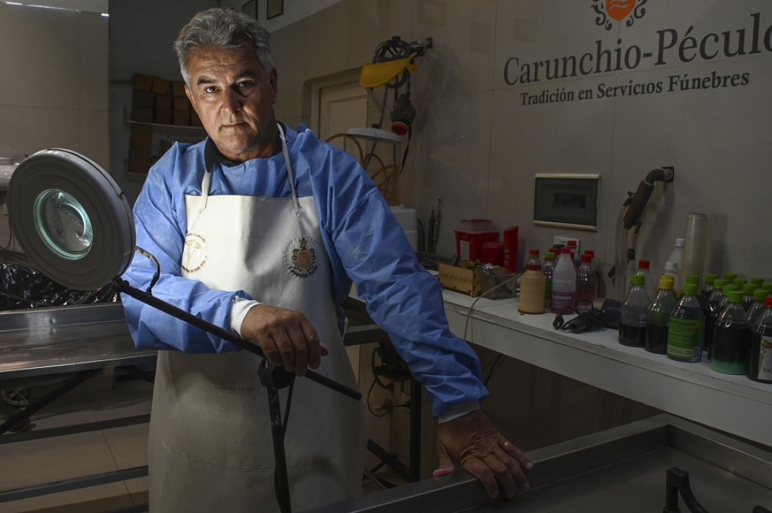imagen Tanatopraxia, un oficio que pese al tabú que despierta alcanza al 60% de los servicios fúnebres