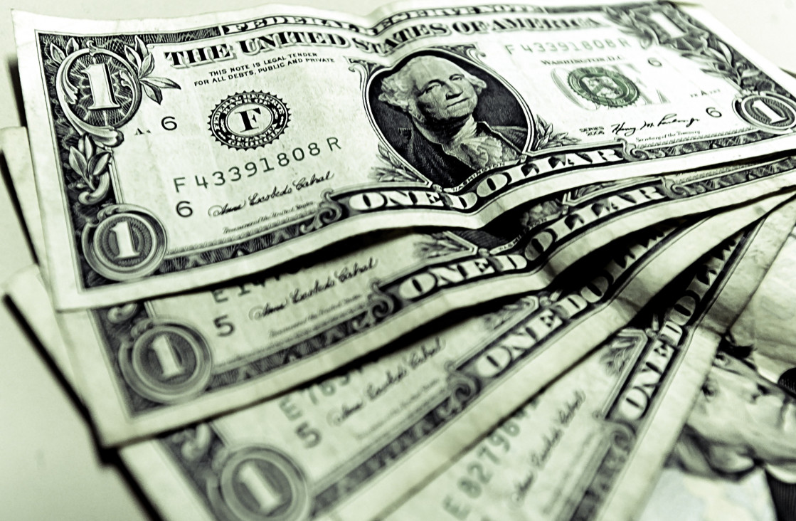 imagen El dólar cerró en $17,39