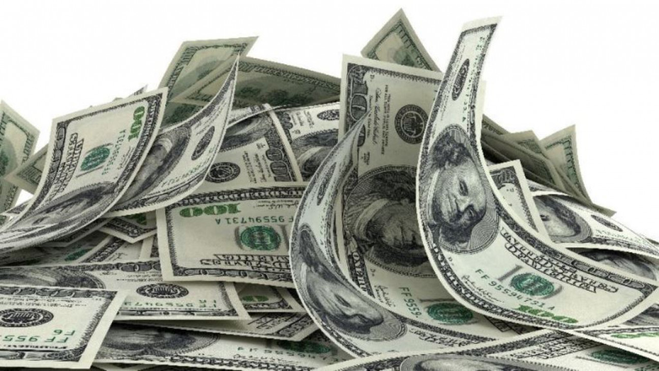 imagen Después del récord, el dólar cerró con leve baja