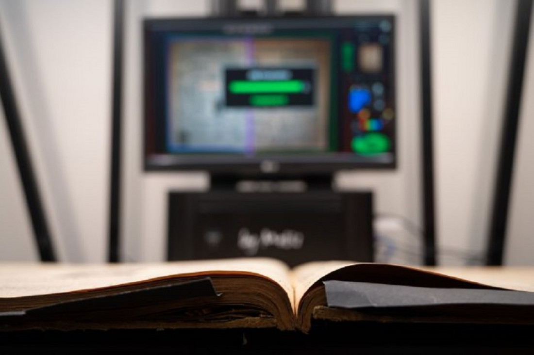 imagen Noticias con historia: diarios antiguos de Mendoza empezaron a ser digitalizados en la Biblioteca San Martín