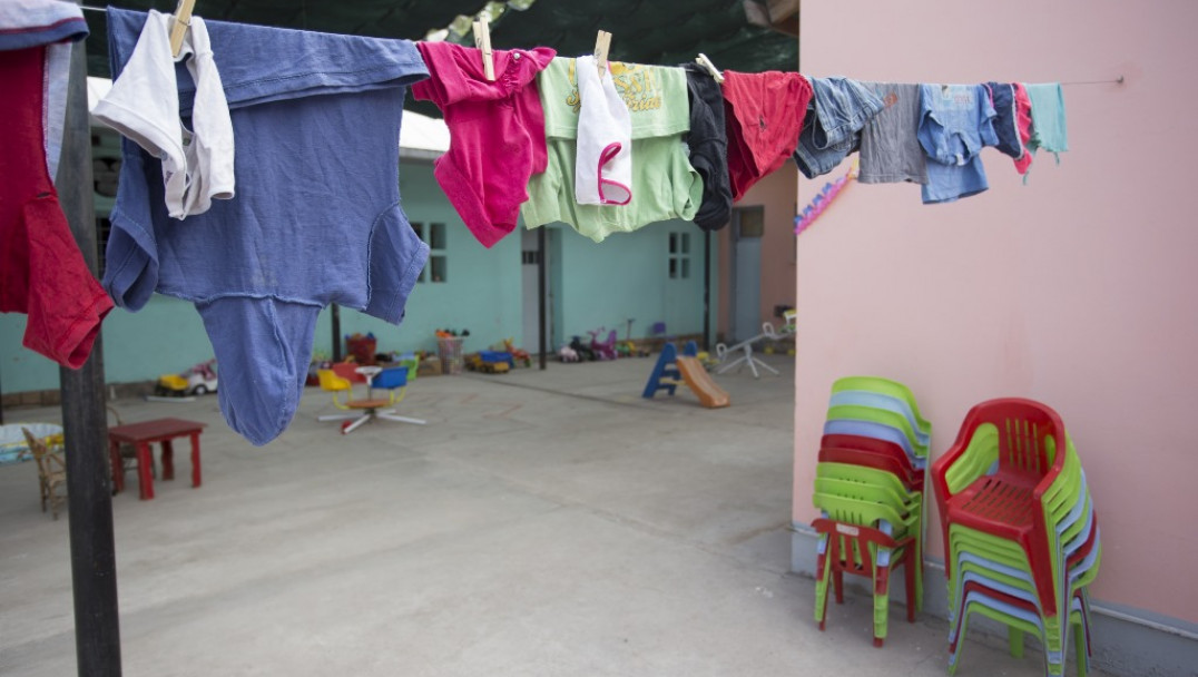 imagen Más niños y niñas alojados en hogares estatales