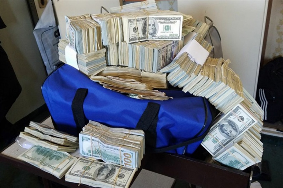 imagen Detuvieron a 7 funcionarios por traficar información secreta de la AFIP 