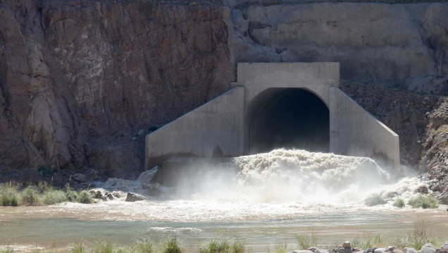 imagen Limpiarán otra vez el dique Potrerillos y faltará agua 