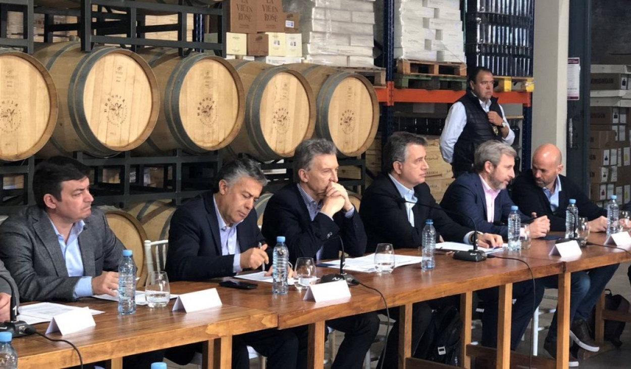 imagen ¿De qué están hablando Macri y los bodegueros mendocinos?