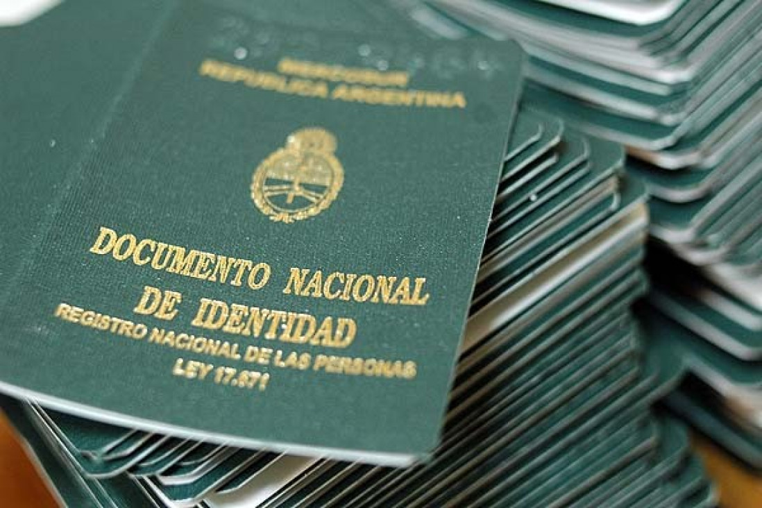 imagen DNI que reflejan la identidad elegida 
