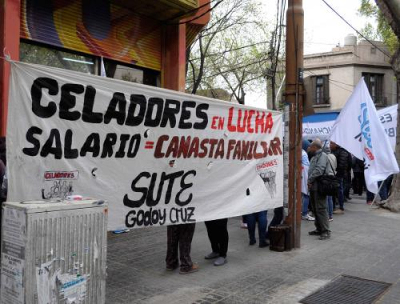 imagen En pie de guerra, el SUTE denuncia persecución política en las escuelas