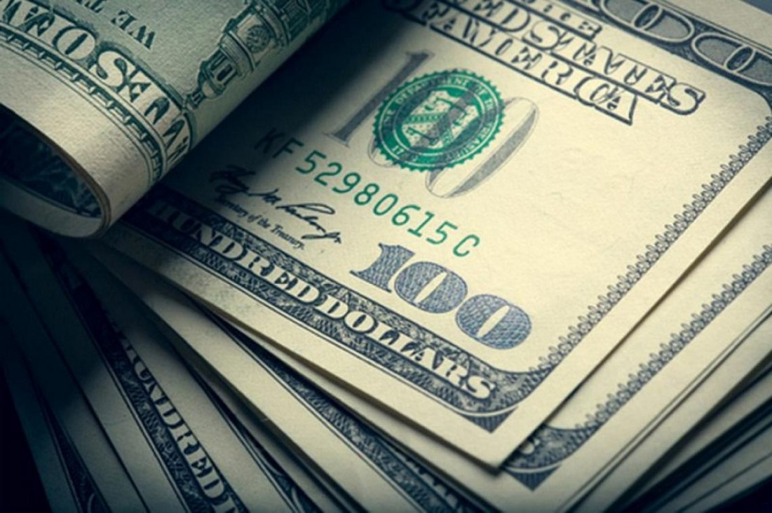 imagen Dólar imparable: el blue superó ampliamente los $300 y marca un nuevo récord histórico