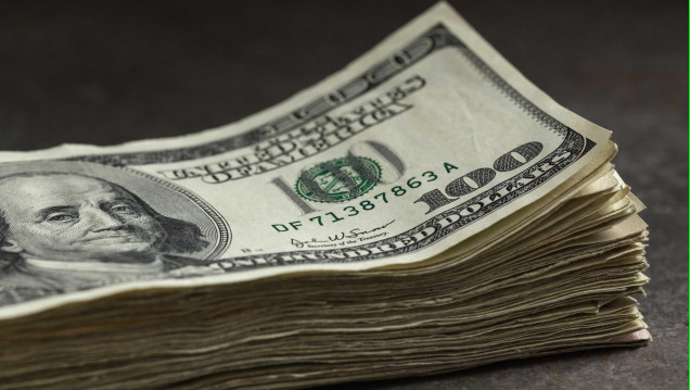 imagen El dólar abre la semana estable a $ 16,43