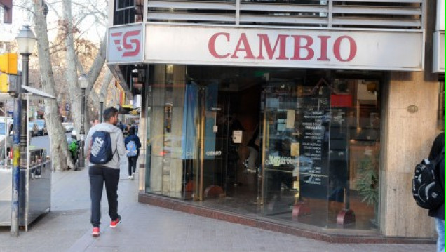 imagen El dólar llegó a los $ 31 en Mendoza