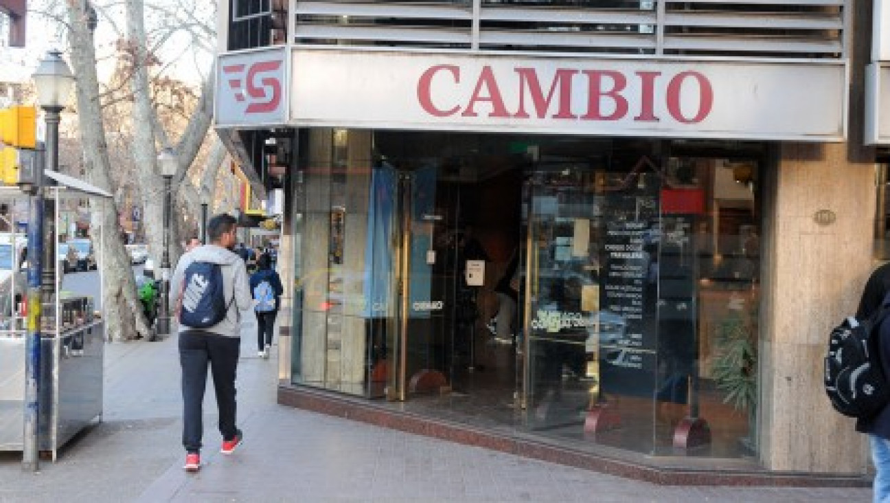 imagen El dólar llegó a los $ 31 en Mendoza