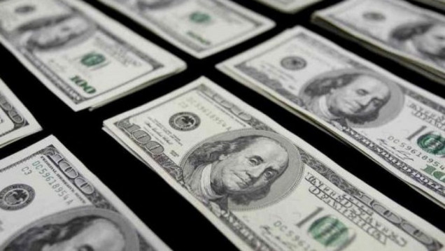 imagen El dólar arrancó la semana en baja