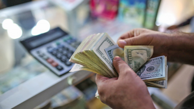 imagen El dólar "blue" volvió a subir y alcanza un nuevo récord 