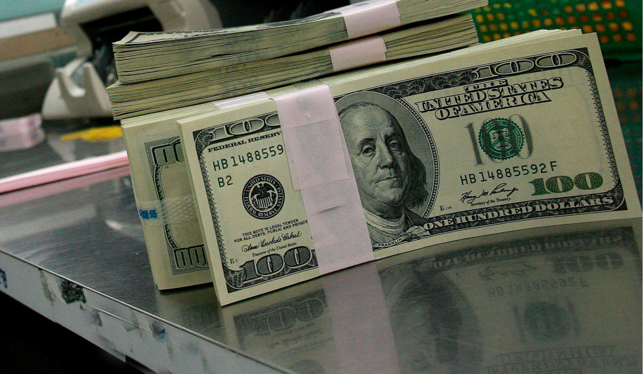 imagen Nuevo récord: el dólar subió 13 centavos y cerró en $ 17,18