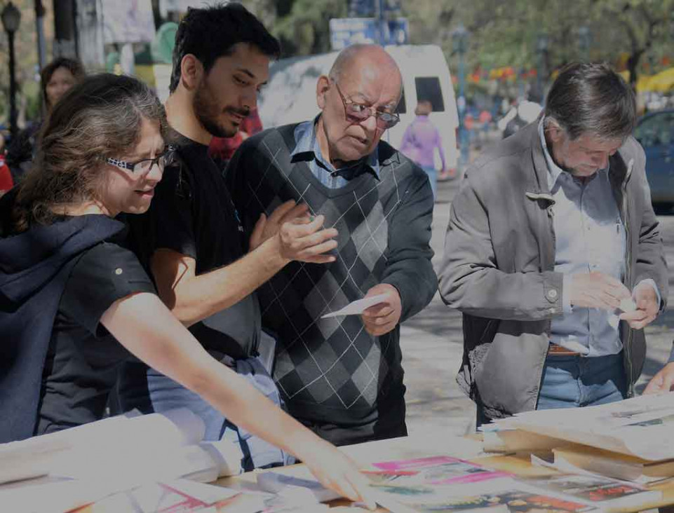 imagen Fotogalería: "La Ciencia pende de un hilo", una feria en la Peatonal