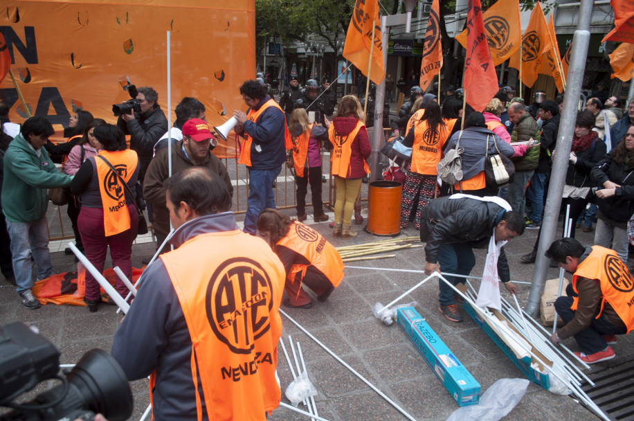 imagen Fotogalería: el acampe en la legislatura
