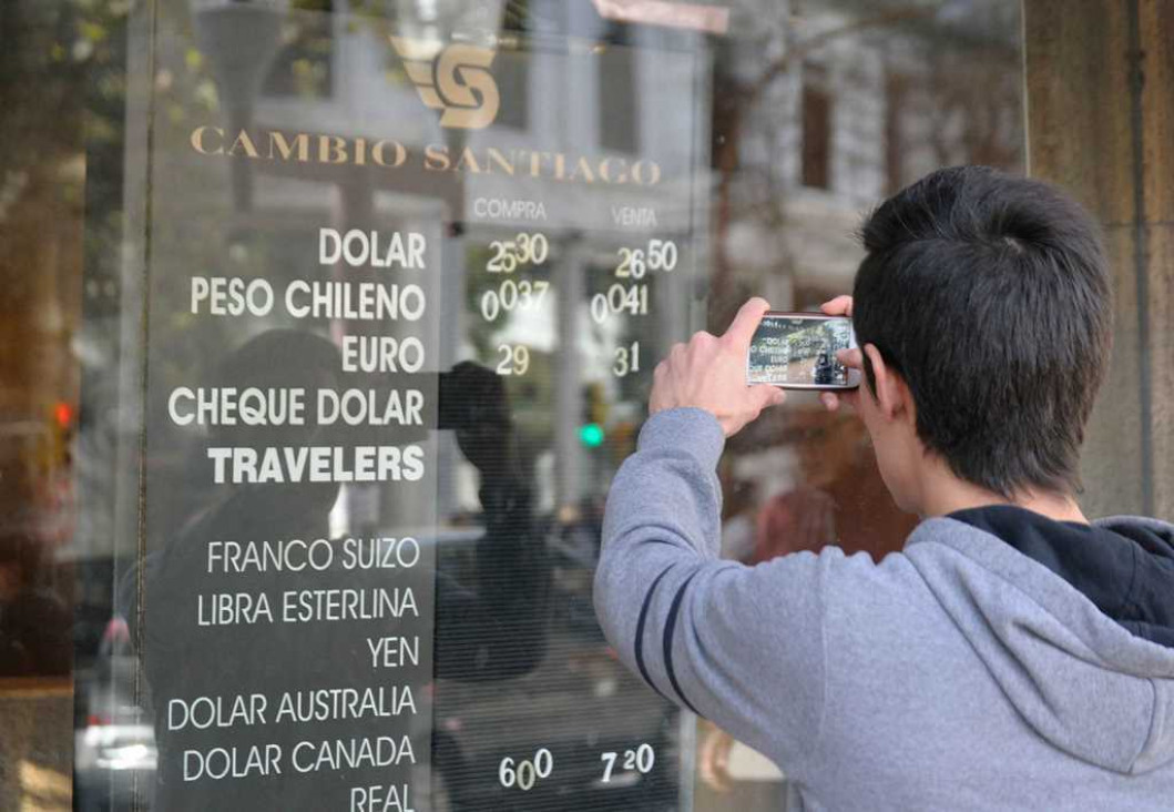 imagen El dólar superó en Mendoza la barrera de los $ 26