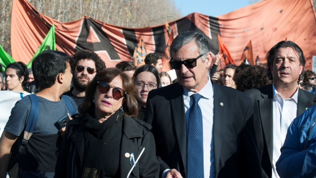 imagen Fotogalería: la UNCUYO marcha por la educación pública