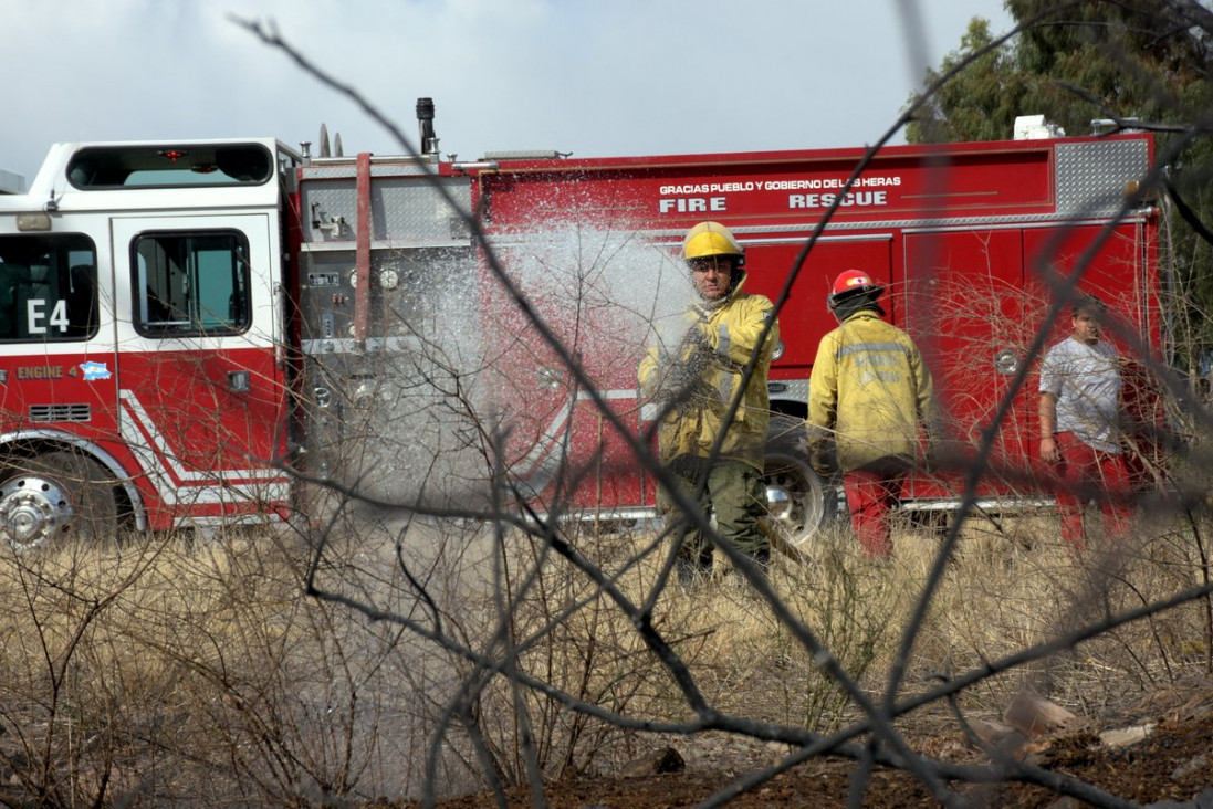 imagen Nuevos incendios en El Challao: dos casas quedaron destruidas