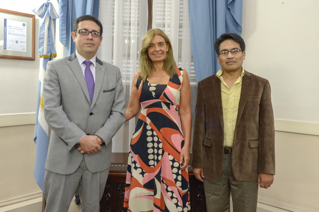 imagen Laura Montero recibió a las autoridades del Consulado de Bolivia
