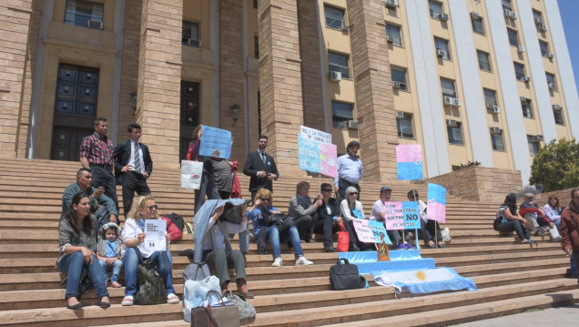 imagen Organizaciones provida acusan al Gobierno de "hormonizar" a los niños