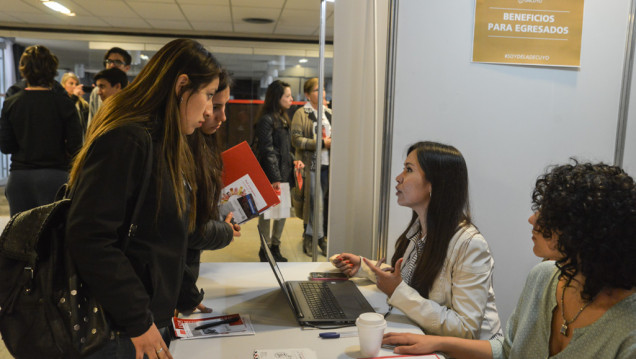 imagen Expo Laboral en fotos, un espacio para la búsqueda de empleo