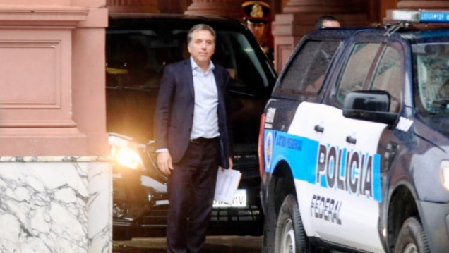 imagen Dujovne viajará a EE. UU. para negociar con el FMI y el lunes anunciará cambios