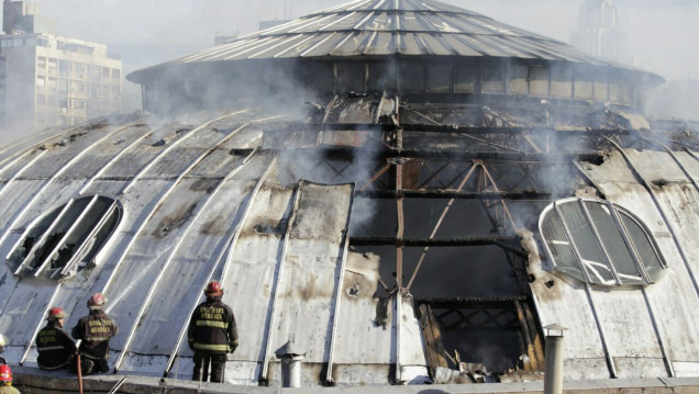 imagen Incendio en el ECA: hay dos bomberos heridos