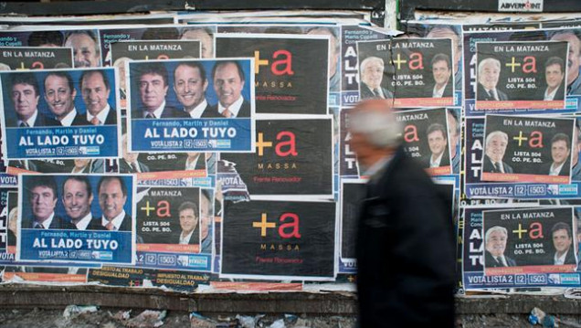 imagen "Cruel en el cartel… la propaganda manda cruel en el cartel"