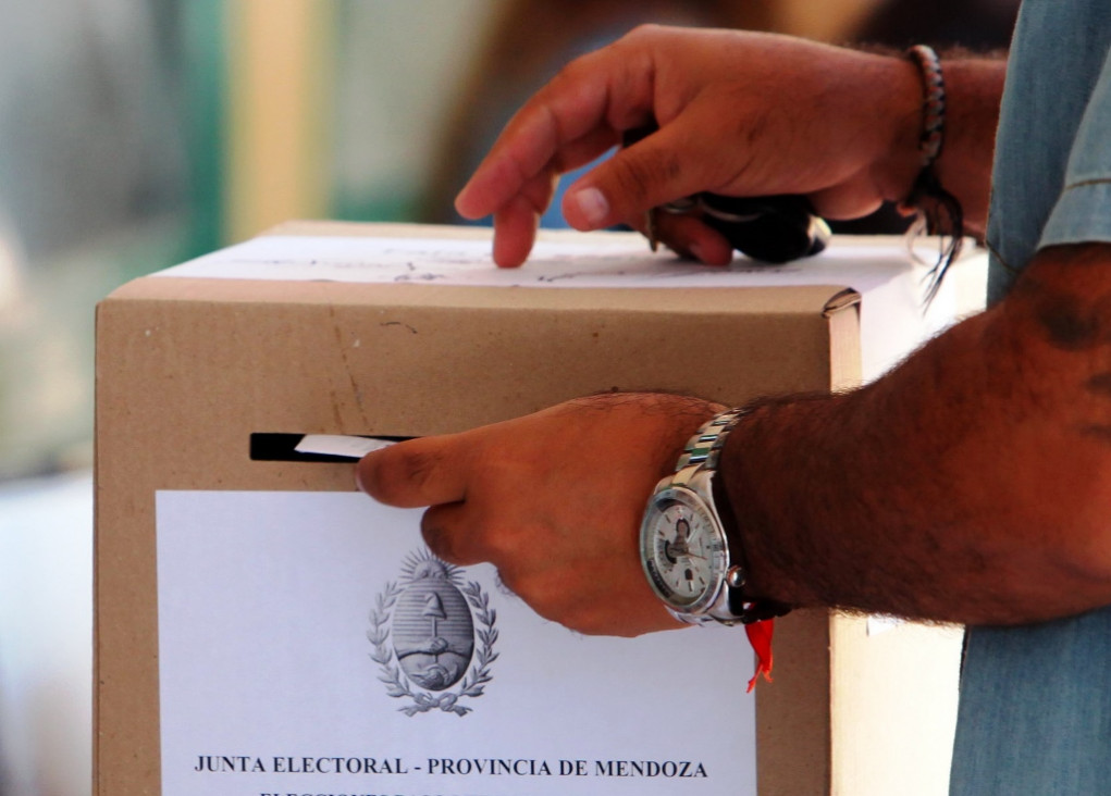 imagen Mendoza: desdoblar las elecciones costaría $ 200 millones 