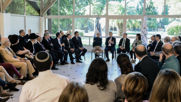 imagen Macri recibió a sobrevivientes del atentado a la Embajada de Israel y familiares de las víctimas