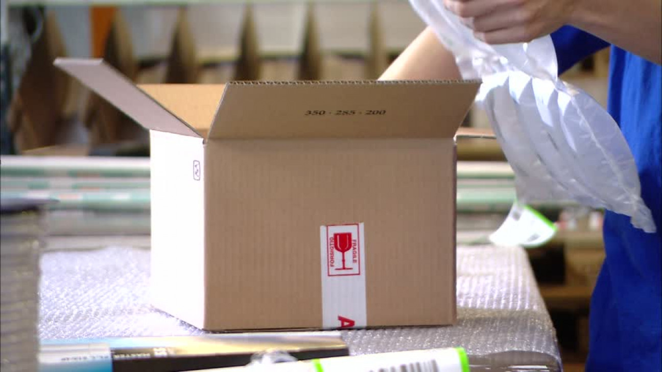 imagen Filas, impuestos y trámites explican el freno del boom de las compras "puerta a puerta"