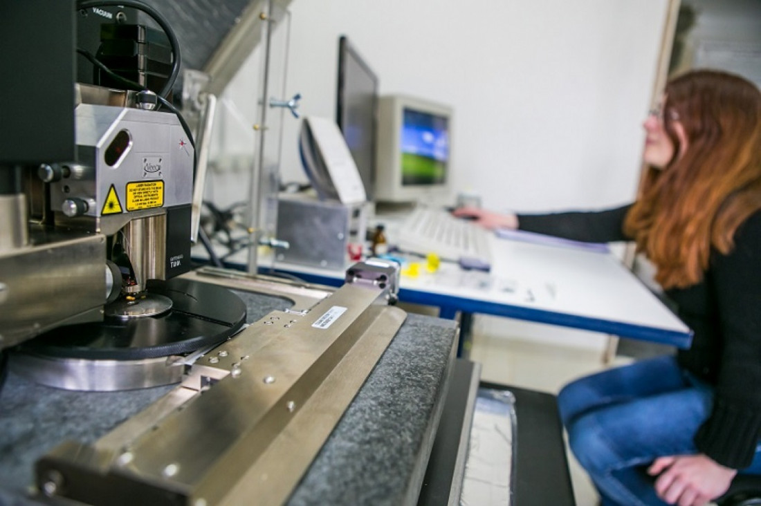 imagen El Balseiro abre su inscripción para capacitarse sobre magnetismo y materiales magnéticos