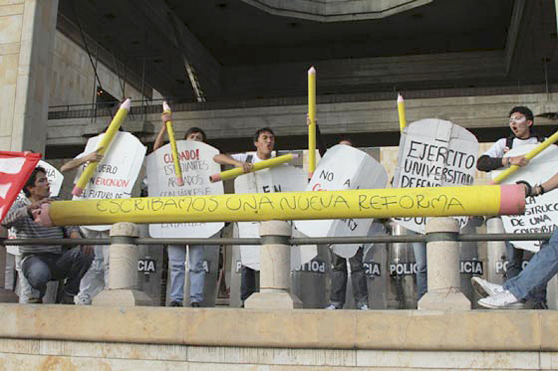 imagen Estudiantes colombianos/as también se manifiestan por una mejor educación