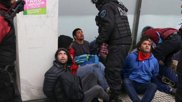 imagen Revocarán la residencia de los 4 extranjeros detenidos en Congreso