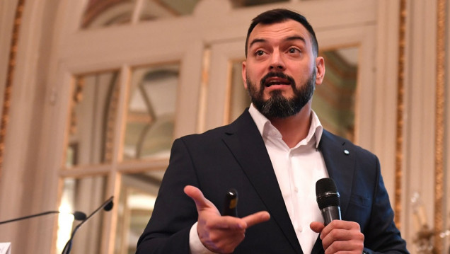 imagen Para el economista Álvarez Agis, "el ajuste de Massa es 8 veces mayor que el de Guzmán"