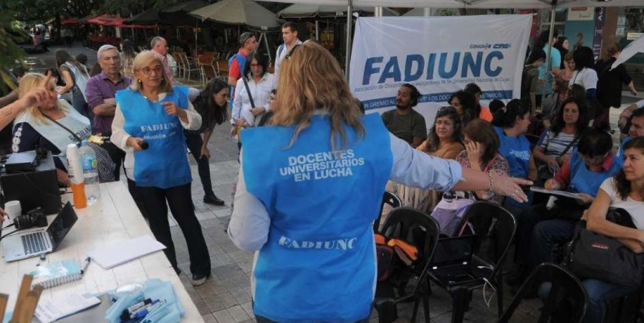 imagen Docentes universitarios realizarán el 14 una jornada de lucha