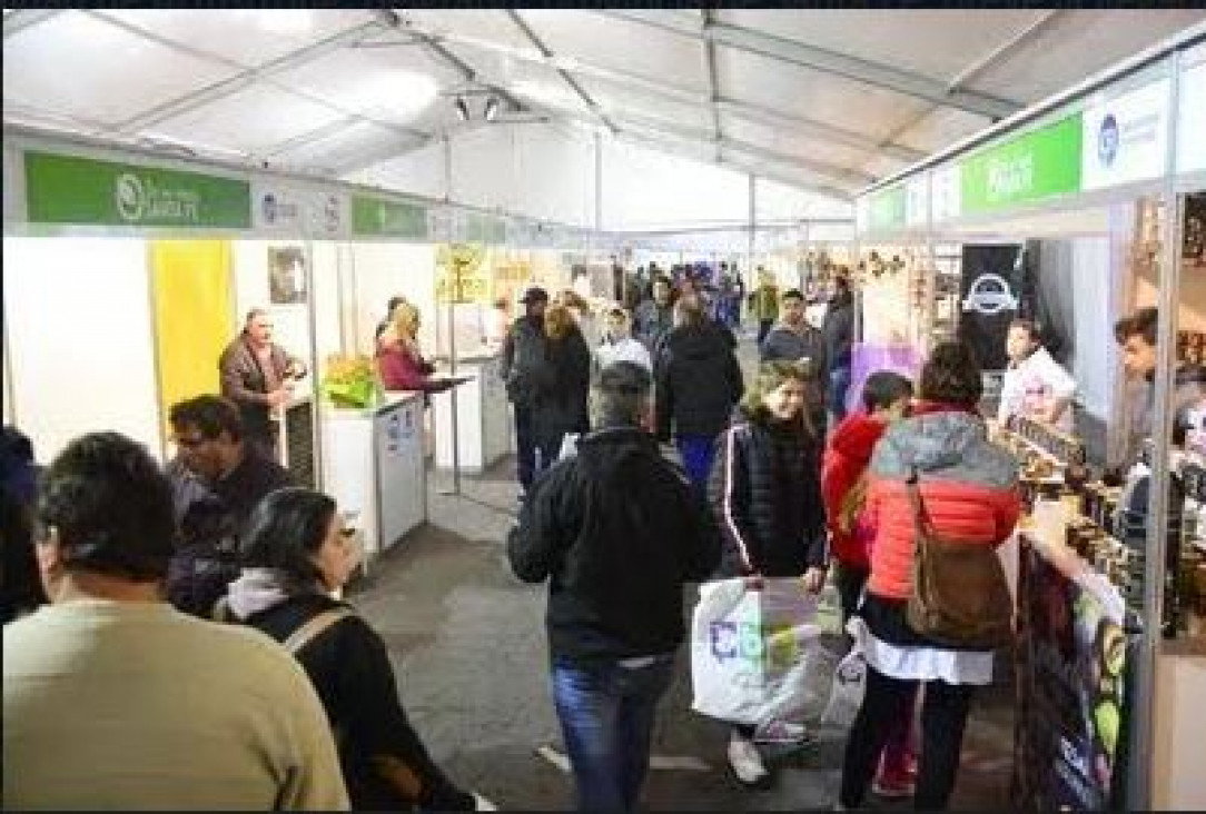 imagen Cornejo participó en la inauguración del stand de Argentina en Fitur