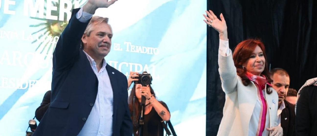 imagen Luego de tres meses, Alberto y Cristina se reencuentran en un acto por los 100 años de YPF