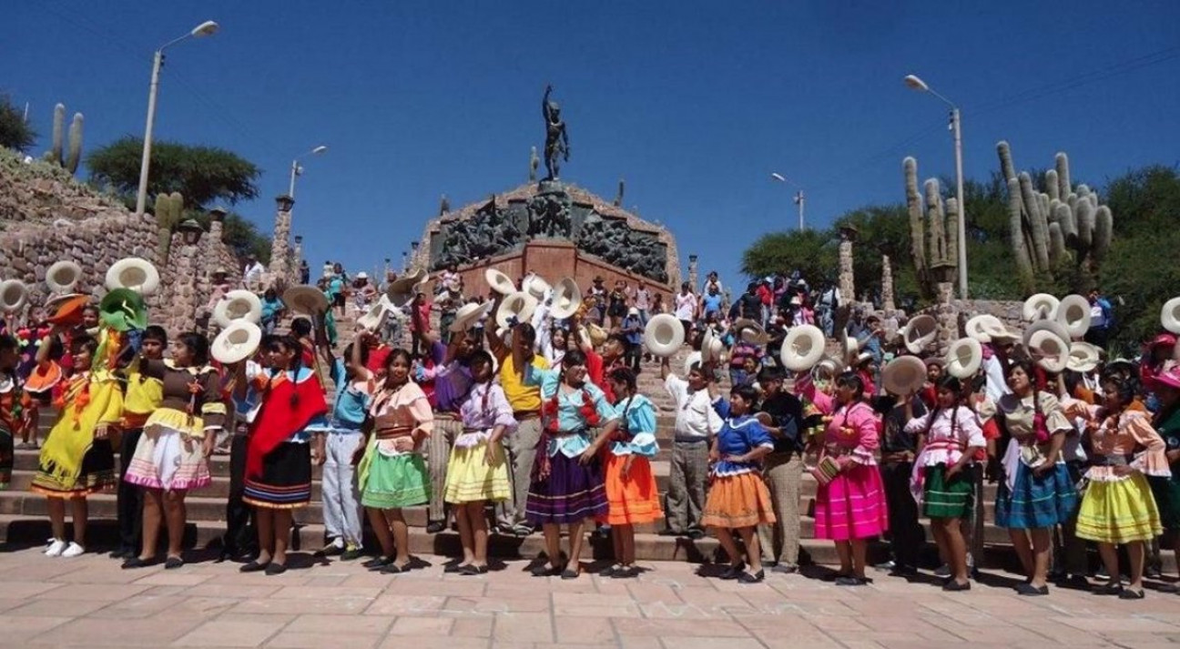 imagen Febrero llega a puro baile y música, entre carnavales y festivales de mitad de verano