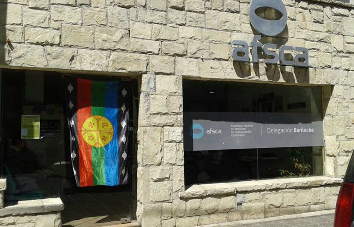 imagen Comunidad mapuche tomó las oficinas del Afsca en Bariloche