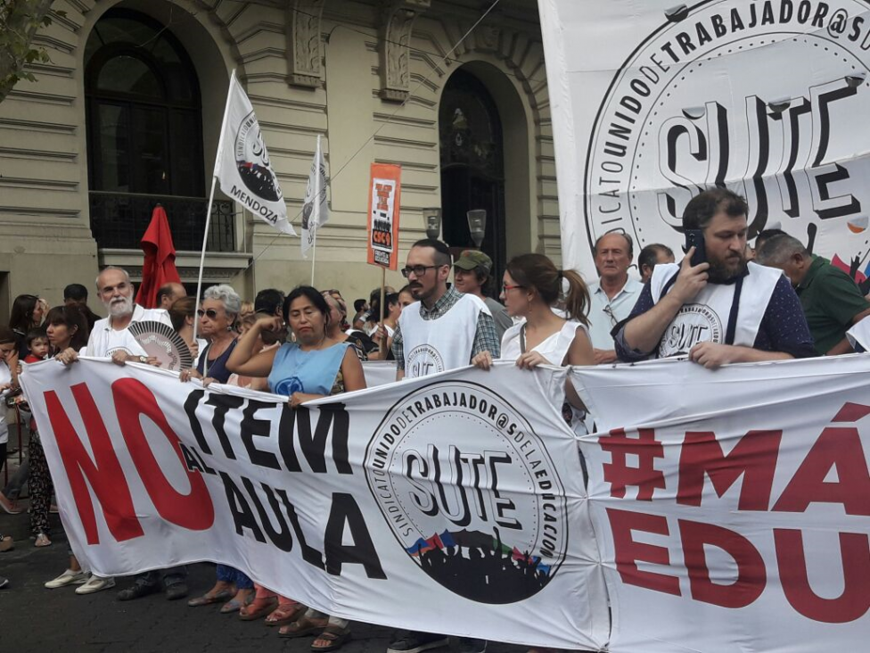 imagen Cuarto intermedio hasta el viernes en la paritaria del SUTE 