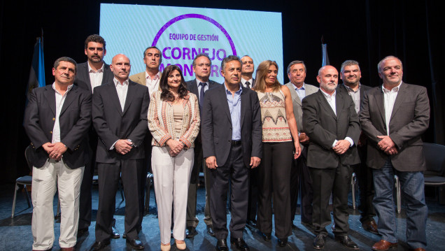 imagen Cornejo introdujo cuatro cambios en su gabinete