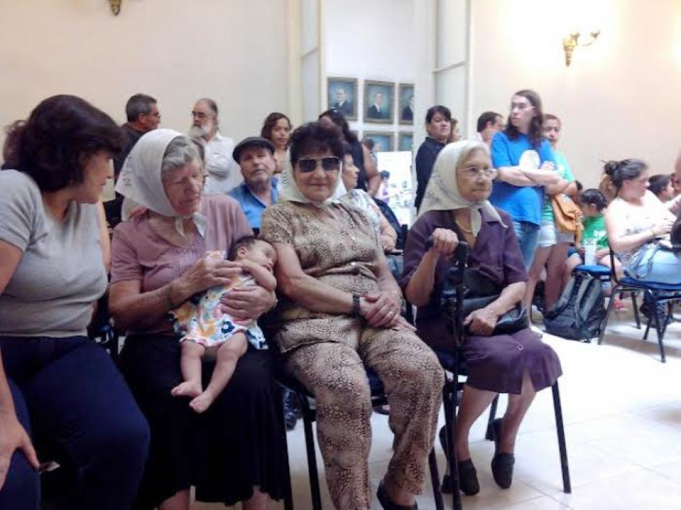 imagen La historia por ellas