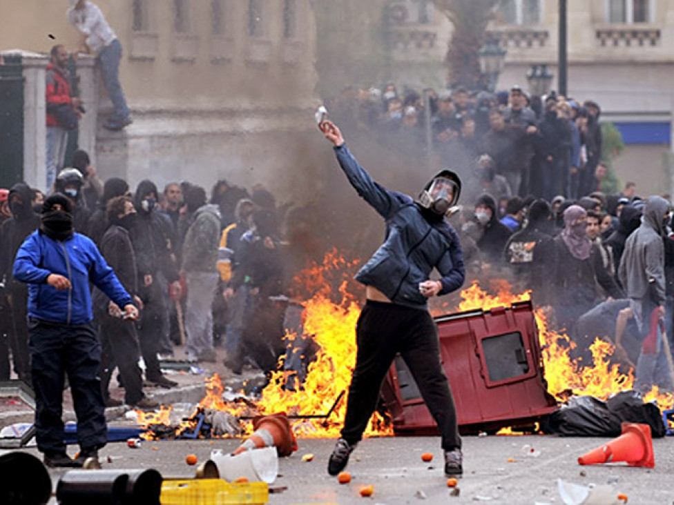 imagen Masivas protestas contra los ajustes en Grecia