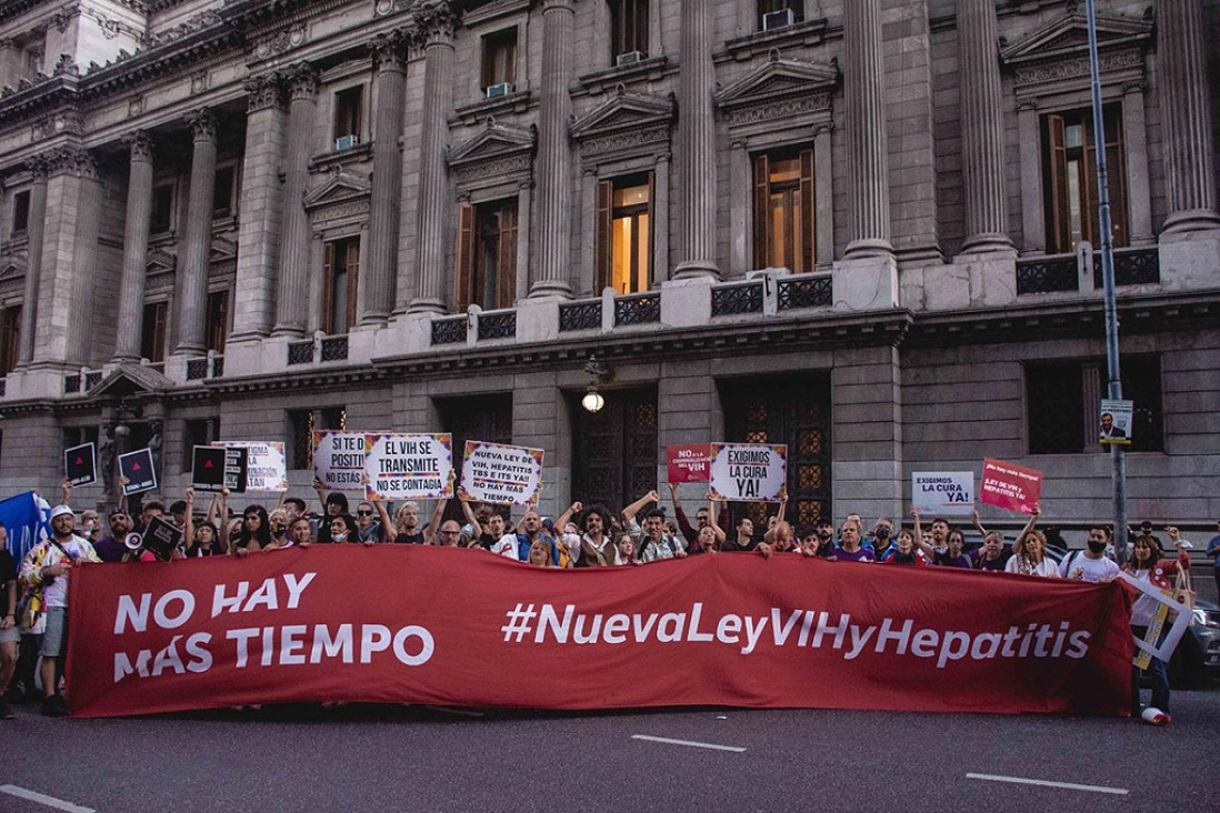imagen Por qué se le exige al Congreso que apruebe la nueva ley de VIH y hepatitis