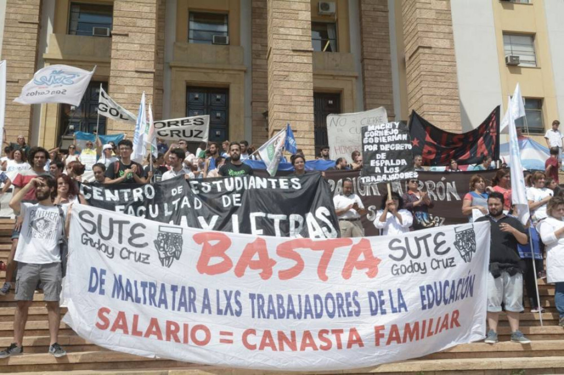 imagen Mendoza: miércoles y jueves habrá clases 